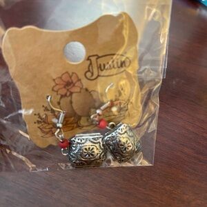 Justin Silver Textured Earrings